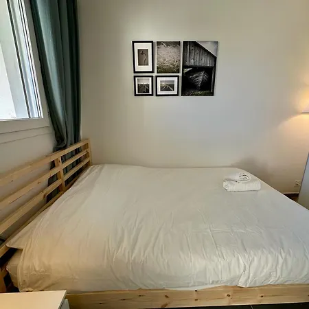 Side Ocean View Studio, 24h Check-in And Out, Air Conditioner, Close To Airport Cagnes-sur-Mer