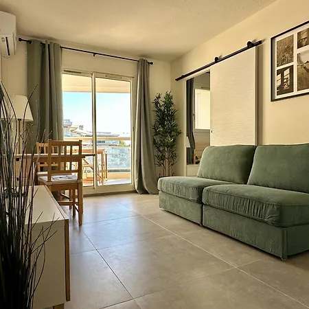 Side Ocean View Studio, 24h Check-in And Out, Air Conditioner, Close To Airport